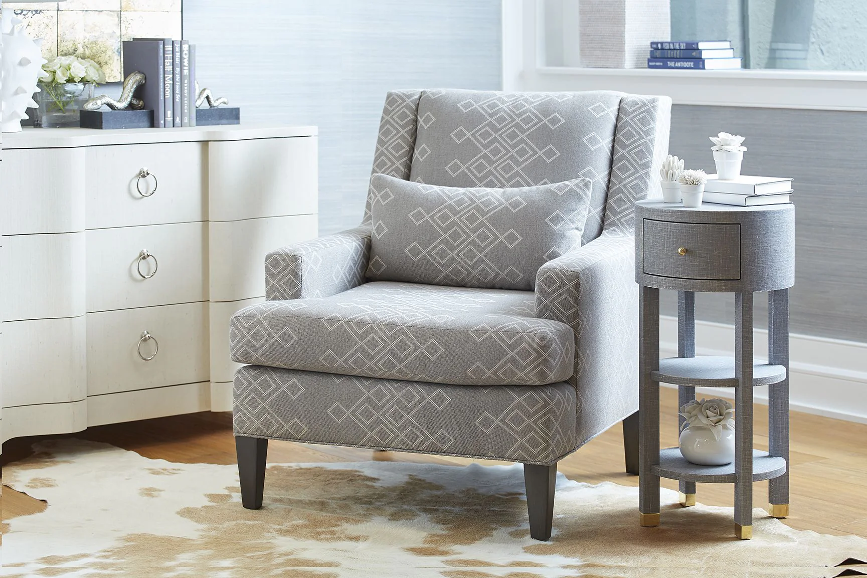 Villa & House Claudette Round Side Table - Image 7